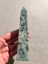 Load image into Gallery viewer, Chrysocolla Quartz Tower 005