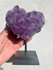 Amethyst Heart with Stand 001
